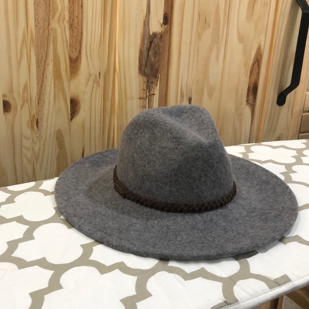 Billabong 100% wool hat